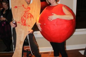 Disfraz de Halloween para pareja con bola chula