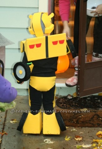 Genial disfraz de Autobot Bumblebee para niños con sus propias manos