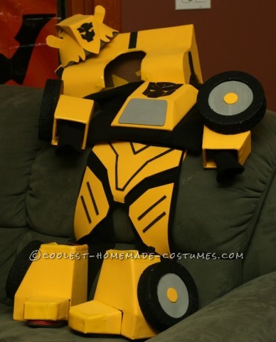 Genial disfraz de Autobot Bumblebee para niños con sus propias manos