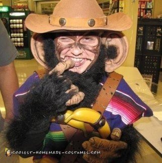 mascota-chimpancé-eastwood-halloween-disfraz-idea-21423399.jpg