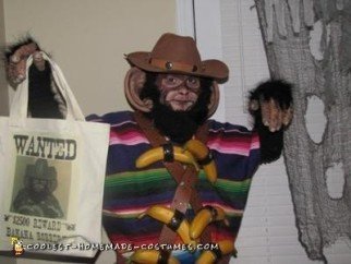 mascota-chimpancé-eastwood-halloween-disfraz-idea-21423400.jpg