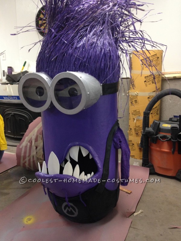 Minion morado listo