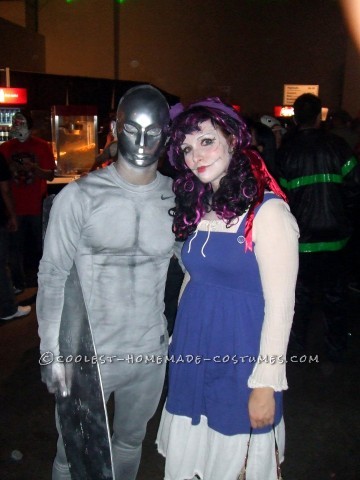 Genial disfraz de Halloween de Silver Surfer hecho en casa