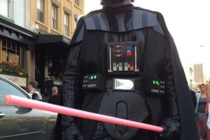 El mejor disfraz de Darth Vader sin máscara