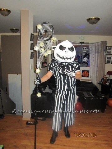 Disfraz casero de Halloween de Jack Skellington y Sally para parejas