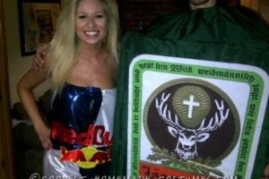 El disfraz de Halloween de la pareja Jager Bomb más genial