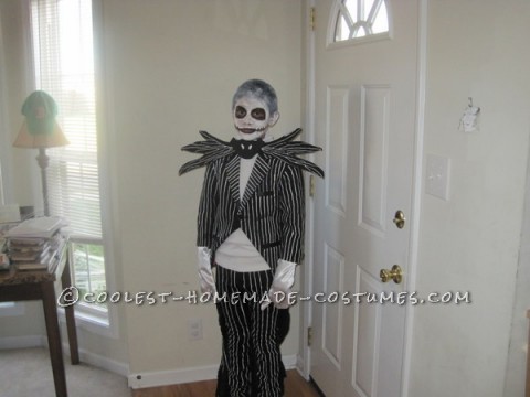 Disfraz casero de Halloween de Jack Skellington para niño