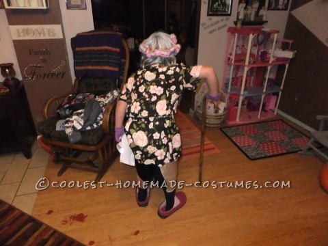 Genial disfraz casero para niña: 8 años en un cuerpo de 80 años