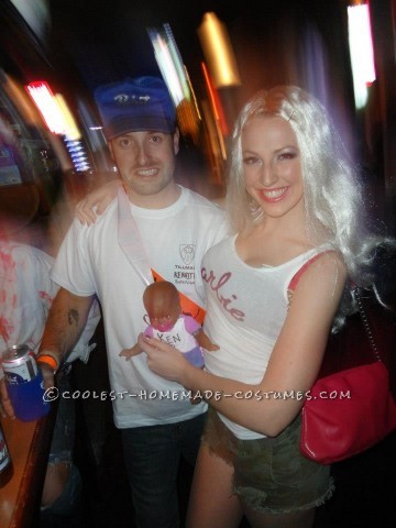 Disfraz de pareja de White Trash Barbie y Ken
