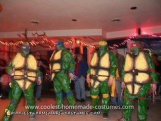 Disfraz de grupo de tortugas ninjas mutantes adolescentes que puedes hacer tú mismo