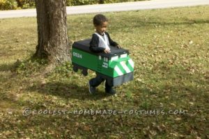 Genial disfraz casero para niño: Burlington Northern Diesel Train