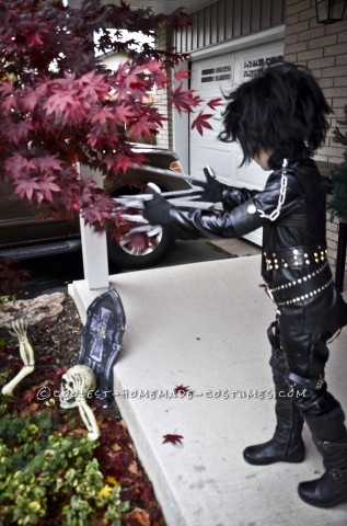 Disfraz de Halloween de Edward Scissorhands hecho en casa épico para niño