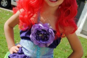 El disfraz de niña de Halloween más genial: Ariel