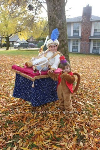 Los mejores disfraces de Halloween para niños de Abu y Aladdin en la alfombra voladora