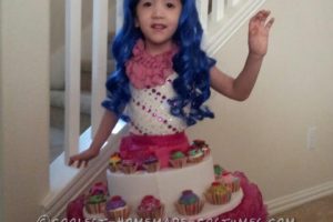 Pretty Girl Katy Perry y su disfraz de cupcake dress