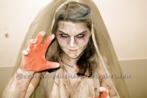 Genial disfraz de novia zombie