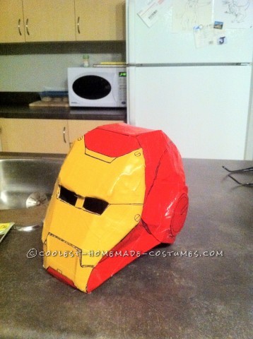 Este es mi disfraz para Halloween 2011. Las exitosas películas de Iron Man influyeron en mi decisión de hacer este disfraz.  Quería hacerlo fey