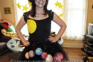 Disfraz de Miss Universo casero creativo