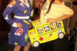 Divertido autobús escolar mágico y disfraz de Halloween de Miss Frizzle