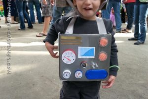 Traje L-Bot (robot) para un niño pequeño