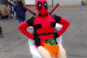 Deadpool en traje de ilusión de baño