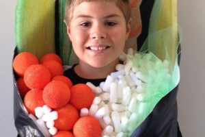 Delicioso disfraz de Halloween de rollo de sushi casero