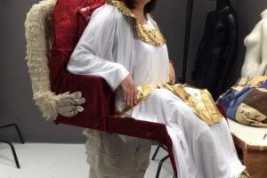 Cleopatra se lleva en un traje de ilusión de momia