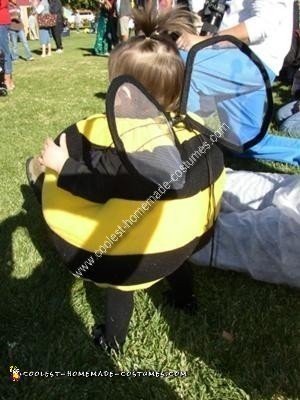 Disfraz casero de familia de abejas