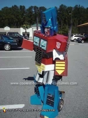 Disfraz casero de Optimus Prime