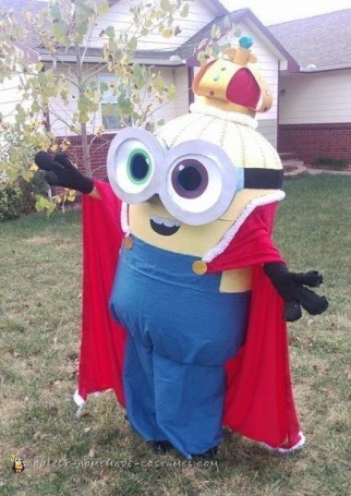 Increíble disfraz de bricolaje King Bob Minion