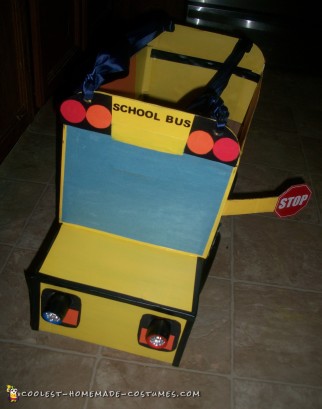 disfraz de autobús escolar para niños pequeños