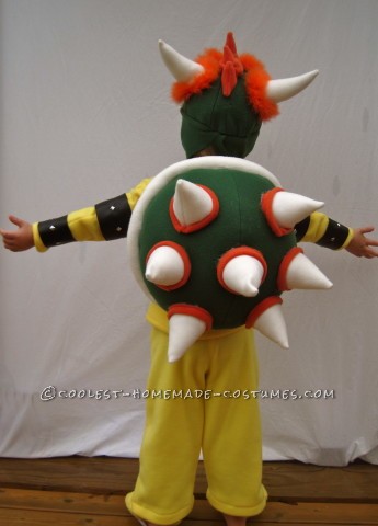 Disfraz de Little Bowser con gran carácter.