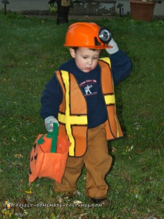 Disfraz de constructor y excavador para niños pequeños