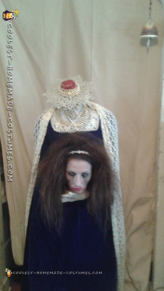 Disfraz de reina sin cabeza