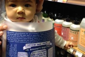 Disfraz infantil del Dr. Bronner: el jabón más espeluznante del estante