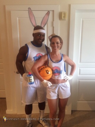 Disfraz para pareja de Bugs de Space Jam y Lola Bunny