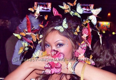 ¡Quería hacer algo realmente hermoso este año y qué podría ser más hermoso que un enjambre de mariposas!  Pedí una TONELADA de mariposas en línea en