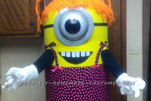 El disfraz casero de Halloween de Miss Minion más genial