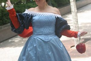El disfraz casero más genial de Blancanieves de la película Mirror Mirror