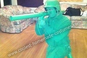 El disfraz creativo de Halloween del ejército de plástico DIY más genial