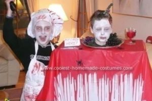 El disfraz de Halloween más chulo con una cabeza en bandeja