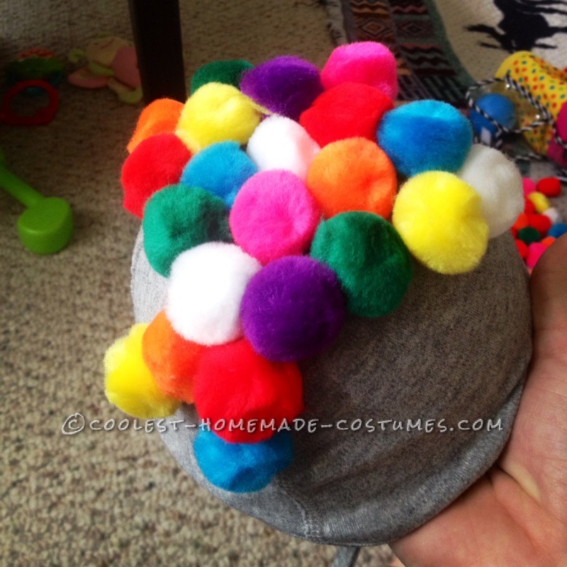 Use un tazón de cereales para mantener el sombrero en forma.