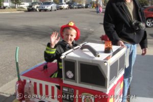 El disfraz de camión de bomberos casero más lindo para Halloween