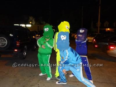 A mis amigos y a mí se nos ocurrió la idea de Halloween el año pasado.  Fue un enorme éxito.  Cada uno de nosotros ordenó chándales Adidas estilo pájaro de fuego y trajes de la vieja escuela.