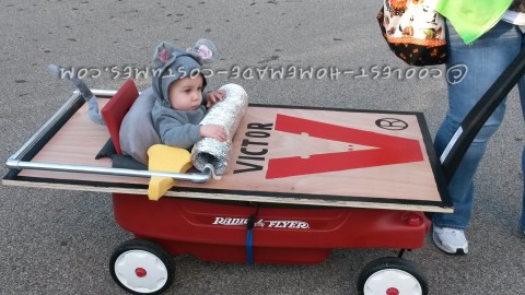 El primer disfraz de Halloween de Mouse (¡y consiguió queso!)