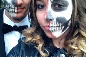 Escalofriante pareja en fiesta de graduación disfrazada de Halloween