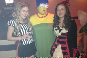 Genial disfraz de Halloween de Marge Simpson hecho a mano