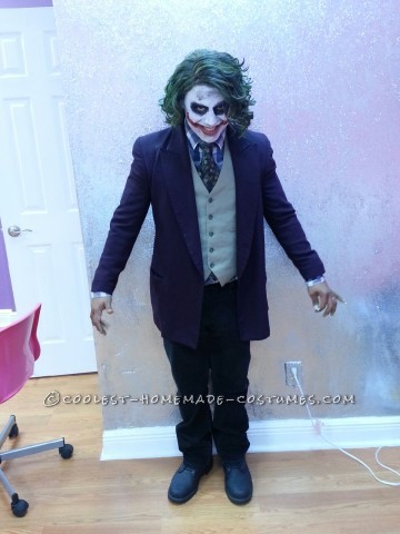 Genial disfraz de Joker hecho en casa para Halloween