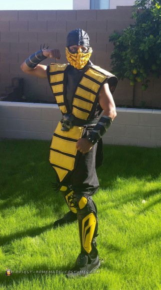 Genial disfraz de Mortal Kombat hecho por ti mismo
