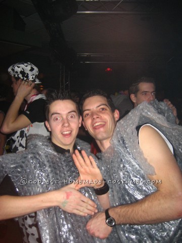 Genial disfraz de grupo Zoltan Bubble-Wrap